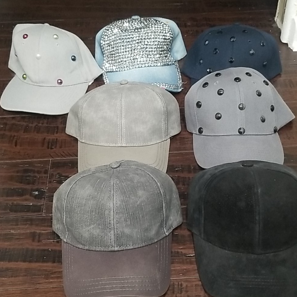 Women's caps